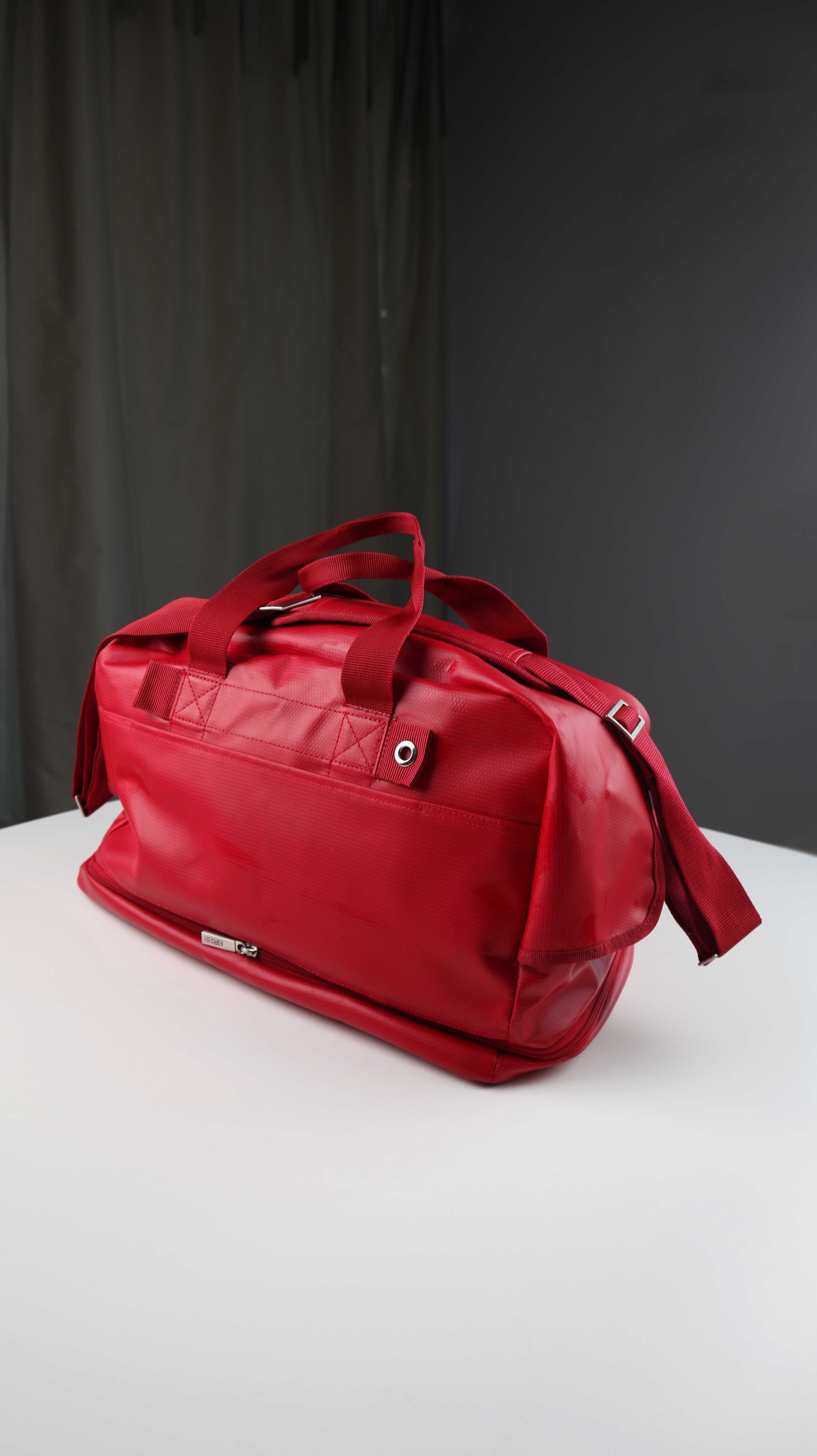 Bree Reisetasche rot Shopper Weekender Planentasche Duffle bag