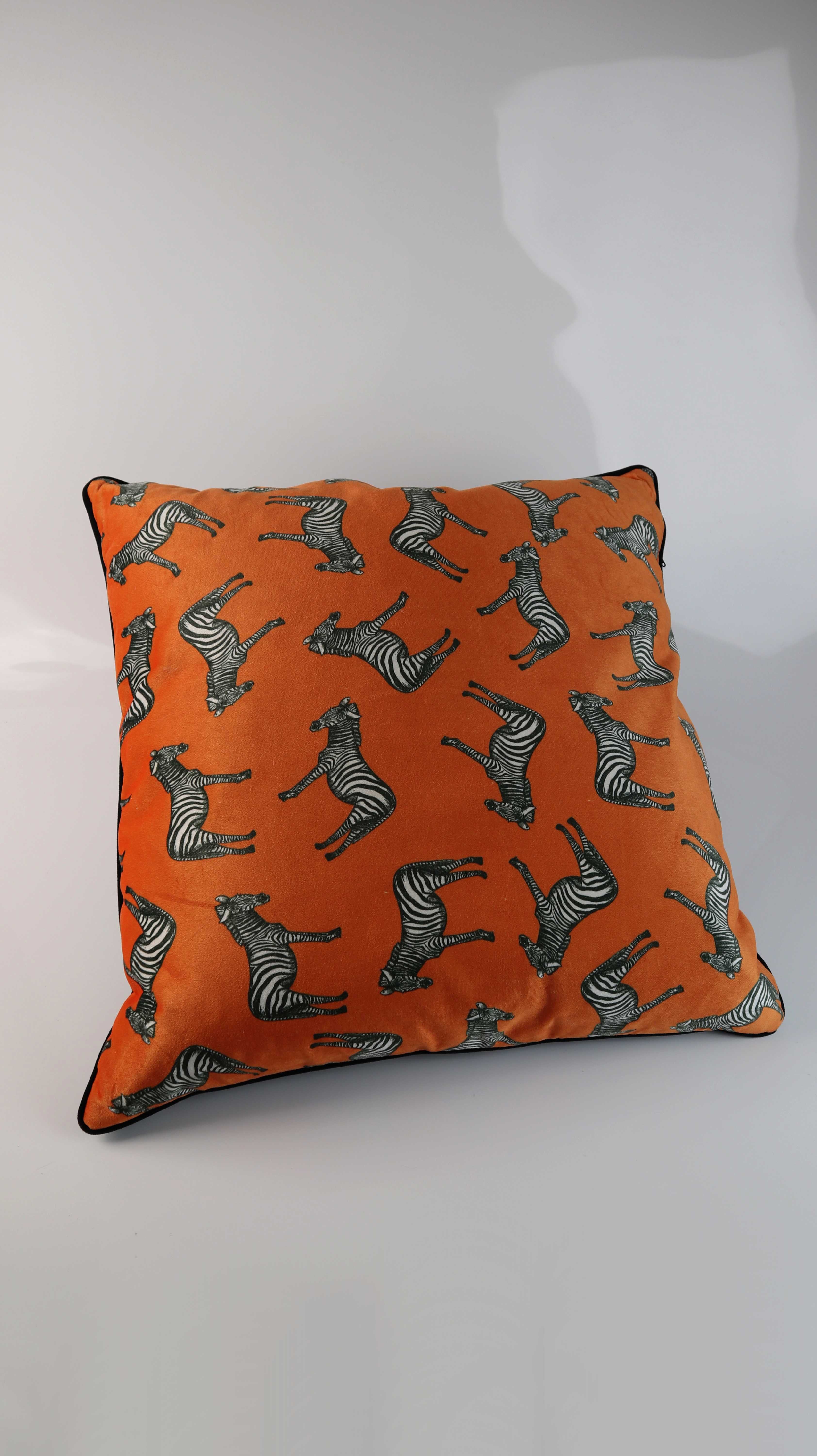 Kissen Orange Daunenkissen Zebras 60 x 60 Samtkissen