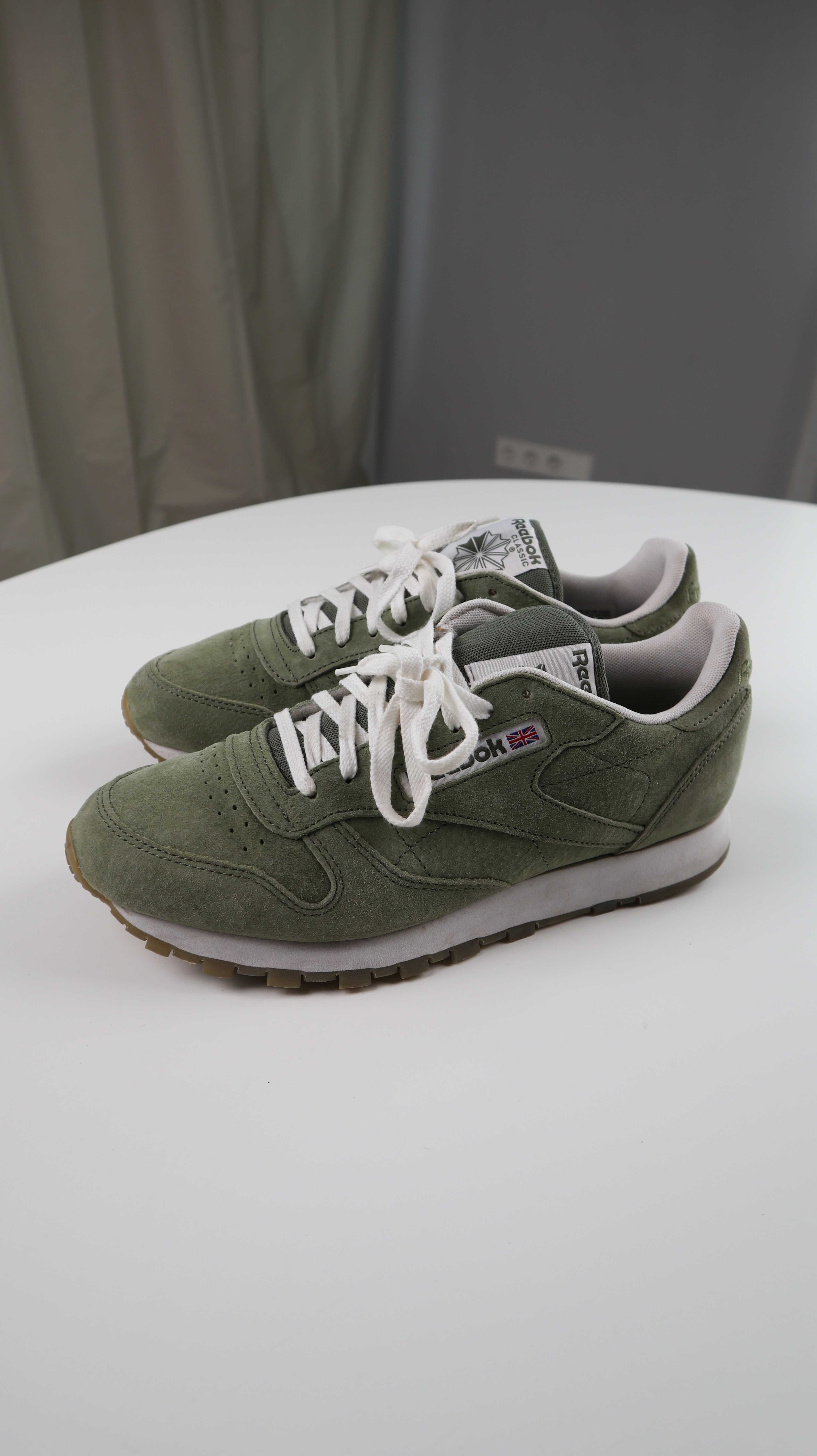 Reebok Sneaker Turnschuhe Grün 40,5 Olivgrün Wildleder