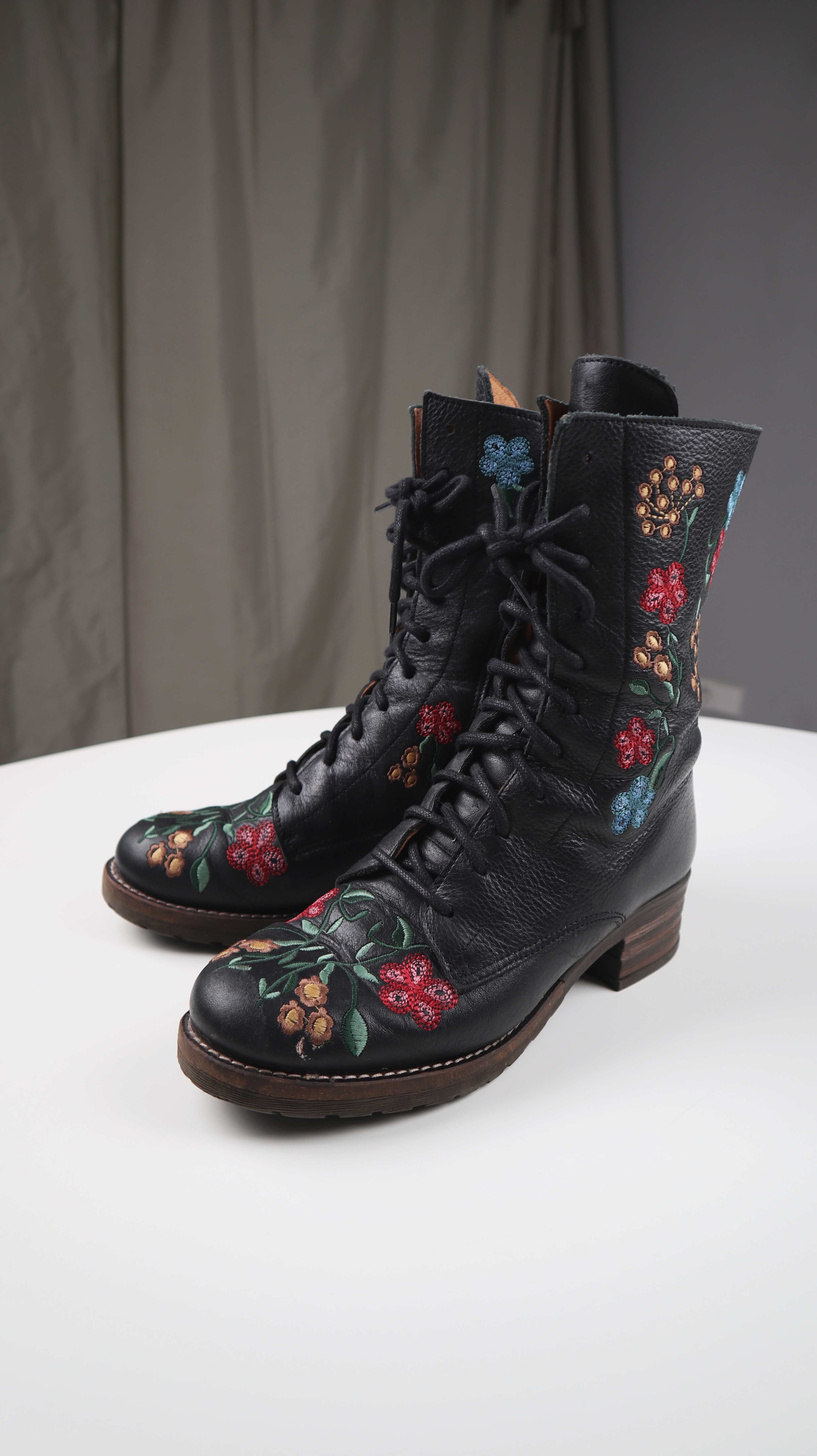 Brako Stiefel Stiefeletten 40 schwarz bestickt Blumen Lederstiefel