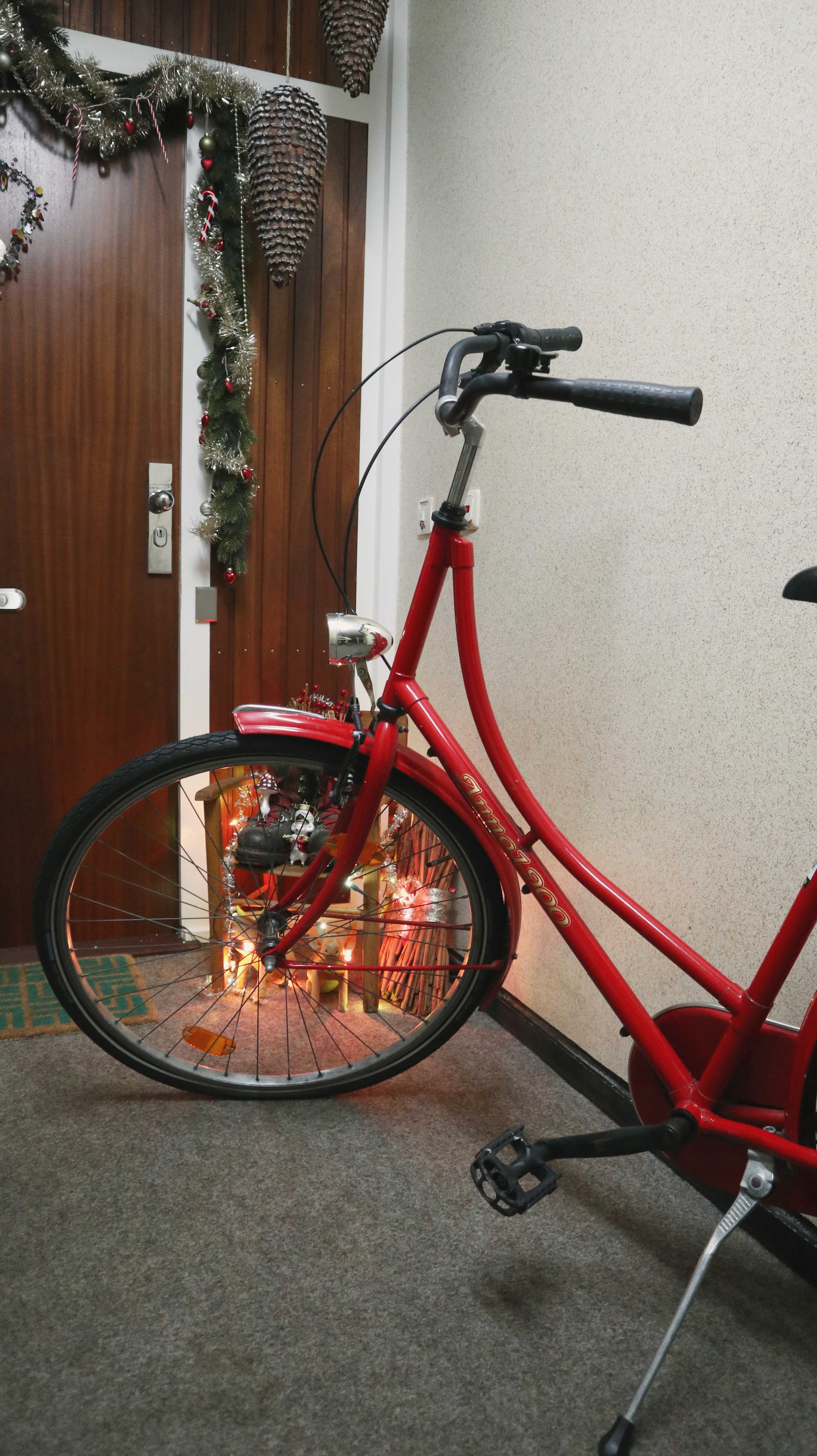 Fahrrad Damenfahrrad Hollandrad rot Nostalgie 28 Zoll Citybike Anno 19 – Handpicked pieces