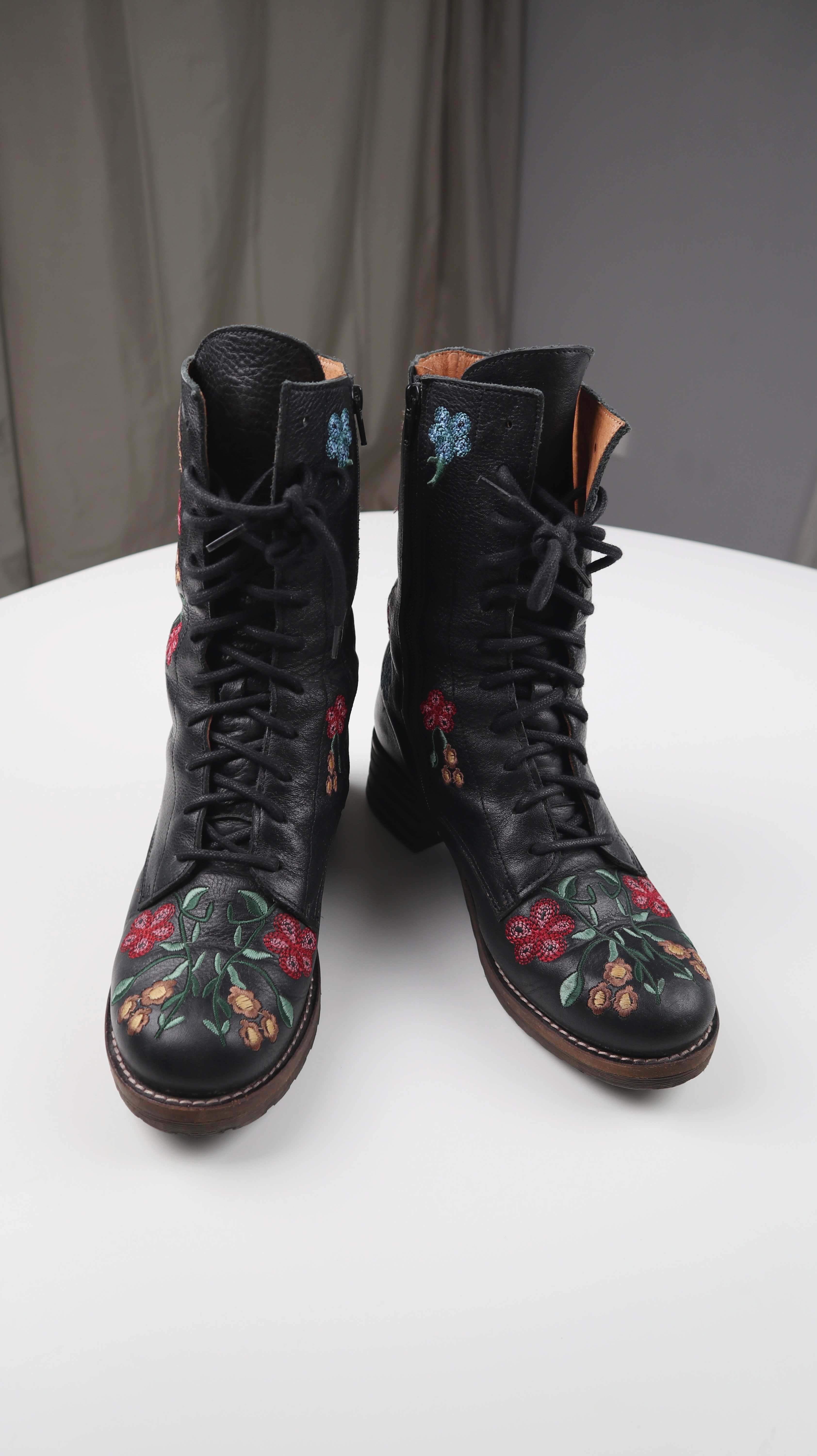 Brako Stiefel Stiefeletten 40 schwarz bestickt Blumen Lederstiefel
