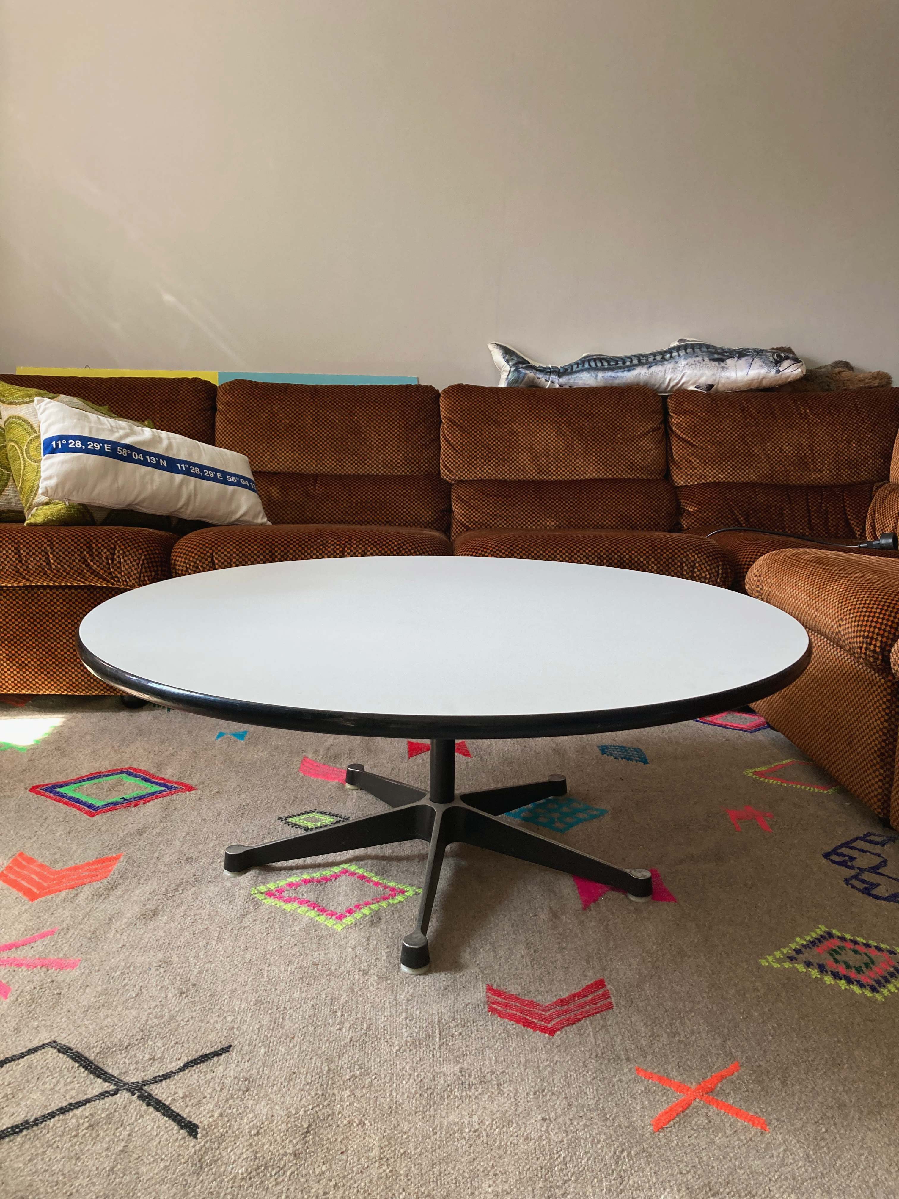 Original Eames Couchtisch Tisch rund weiß Platte Wohnzimmertisch