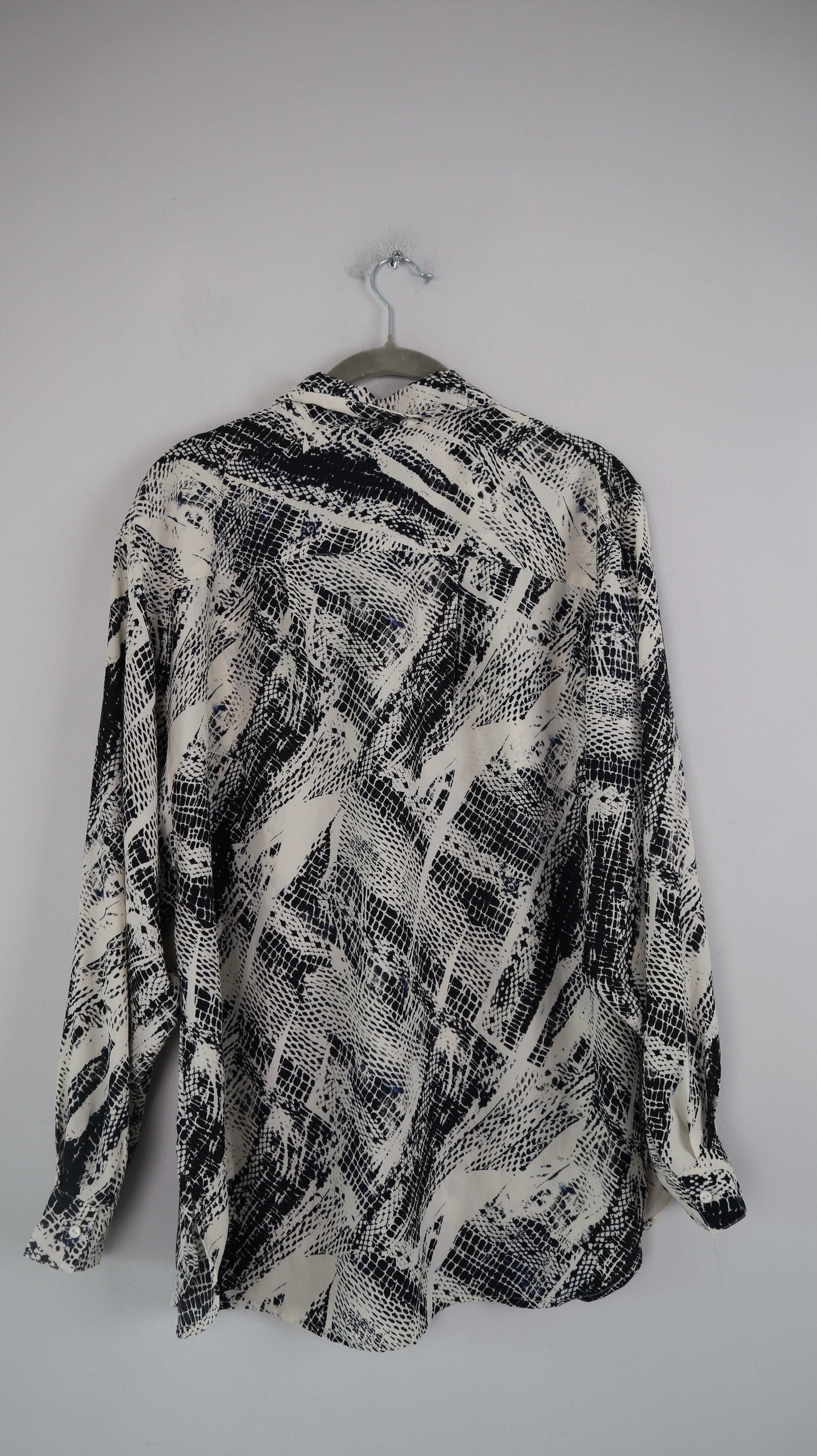 silence + noise Bluse schwarz weiß Hemd 38 M Muster gemustert