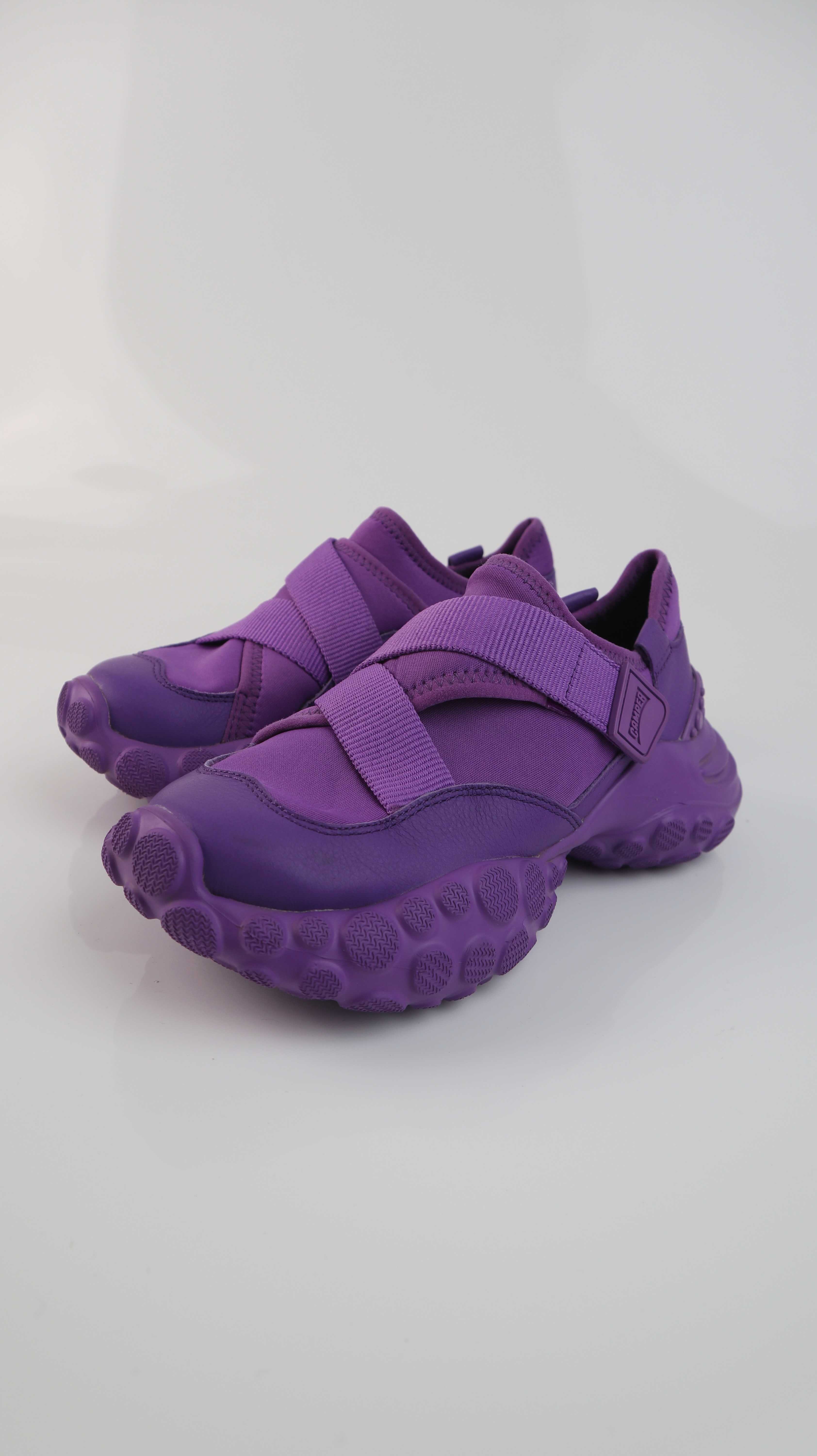 Camper Sneaker 36 low 'Pelotas Mars' in Pflaume Lila Flieder