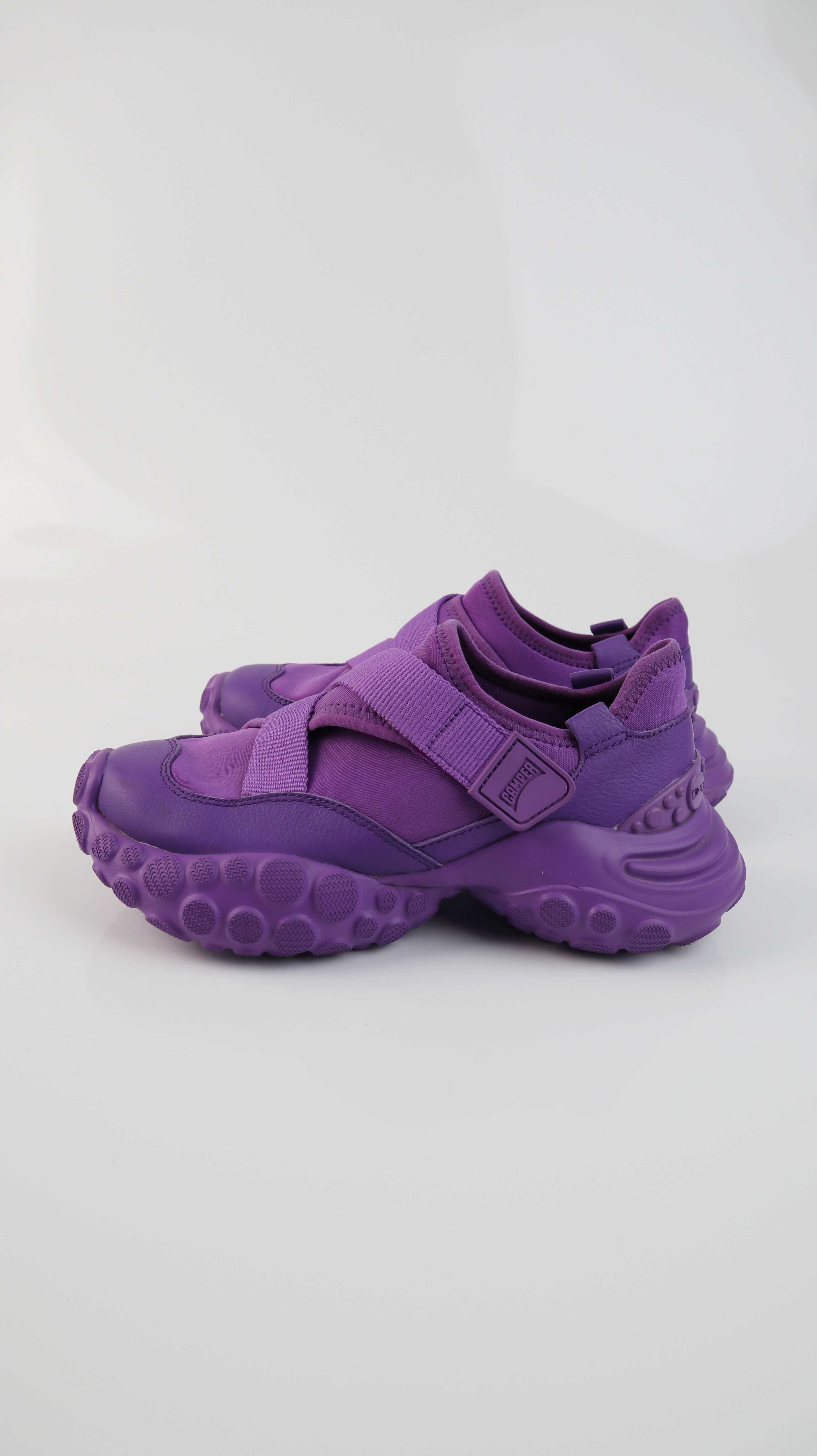 Camper Sneaker 36 low 'Pelotas Mars' in Pflaume Lila Flieder