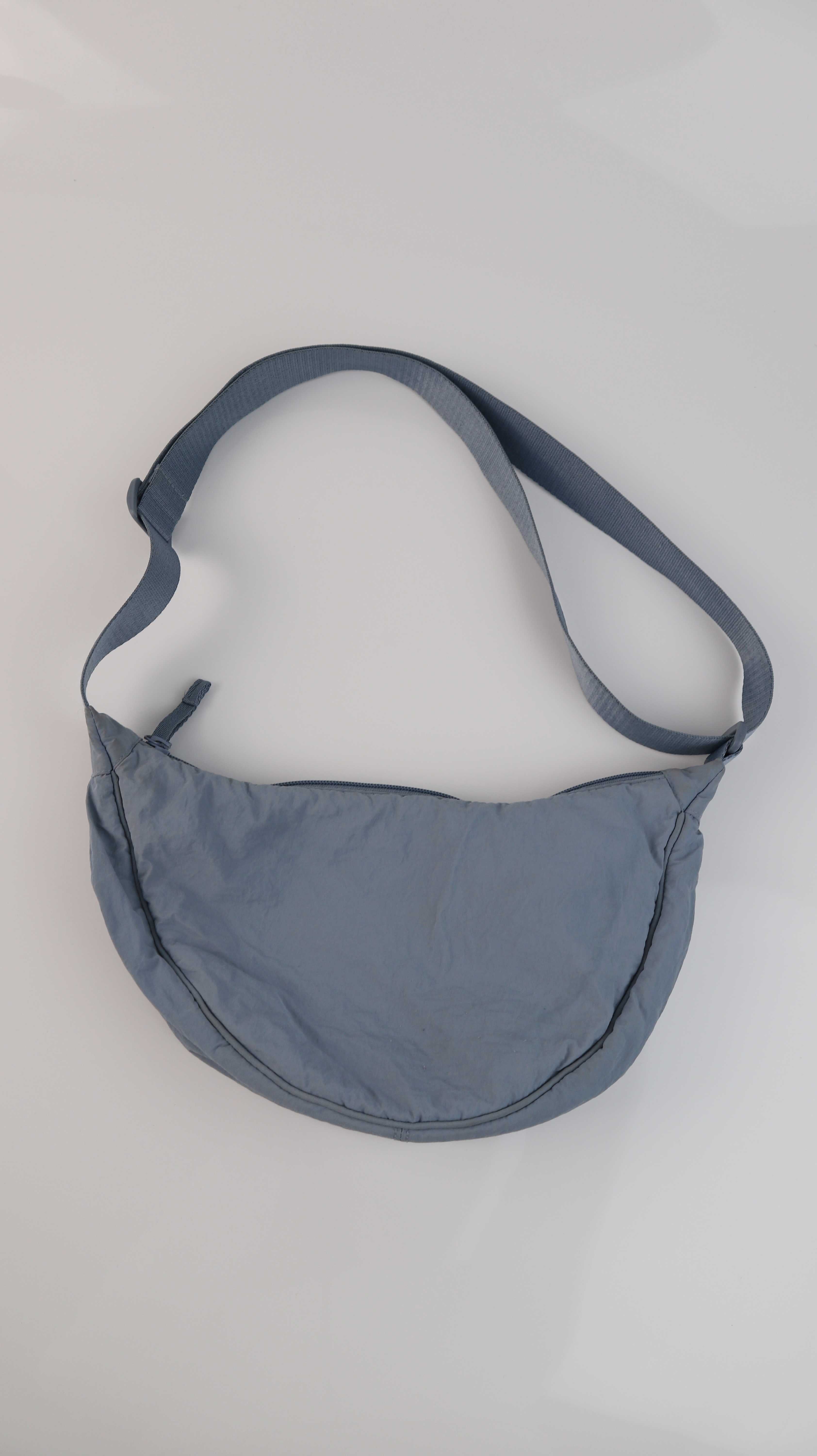 Uniqlo Tasche Bauchtasche blau Umhängetasche Crossbag