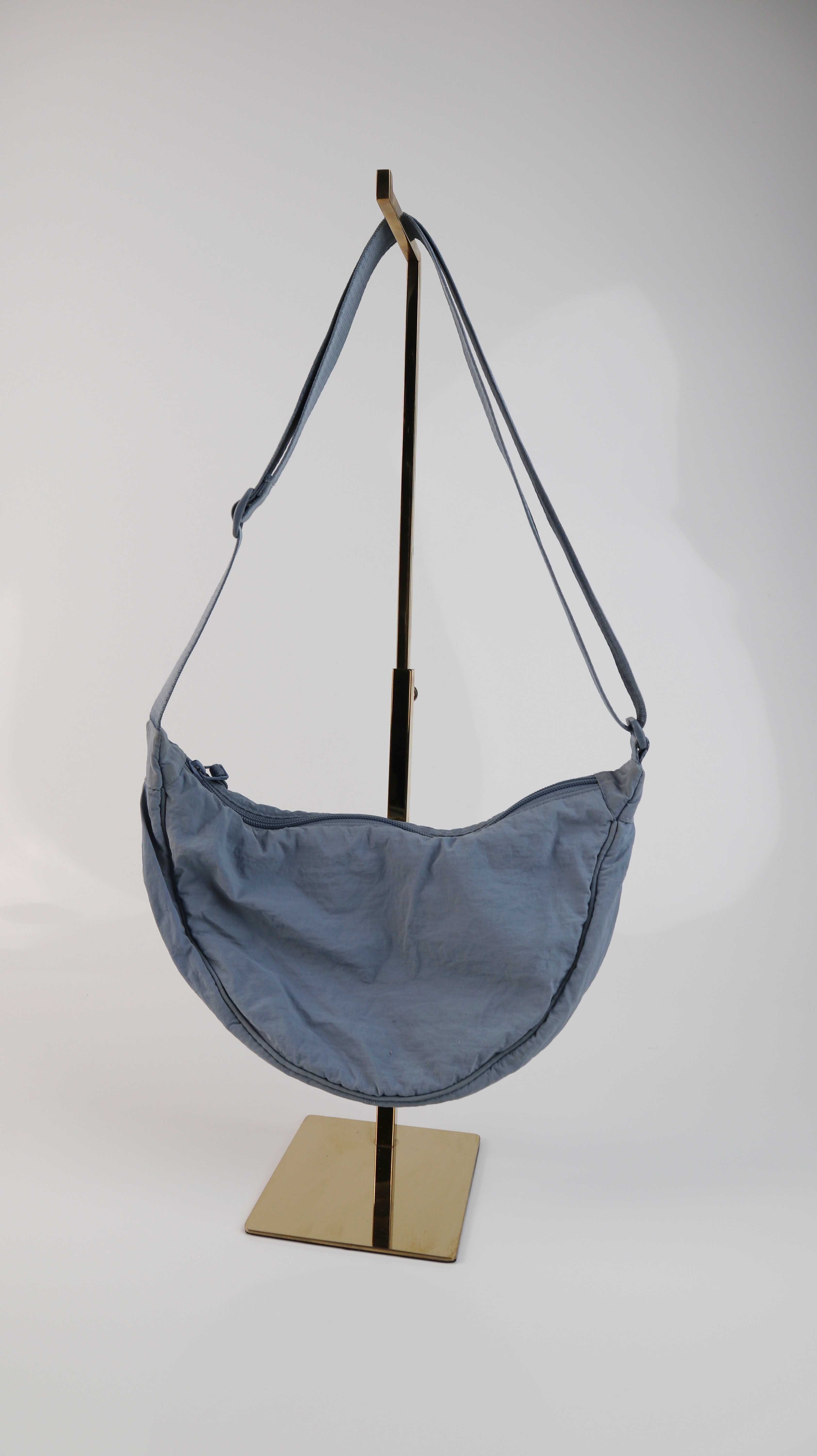 Uniqlo Tasche Bauchtasche blau Umhängetasche Crossbag