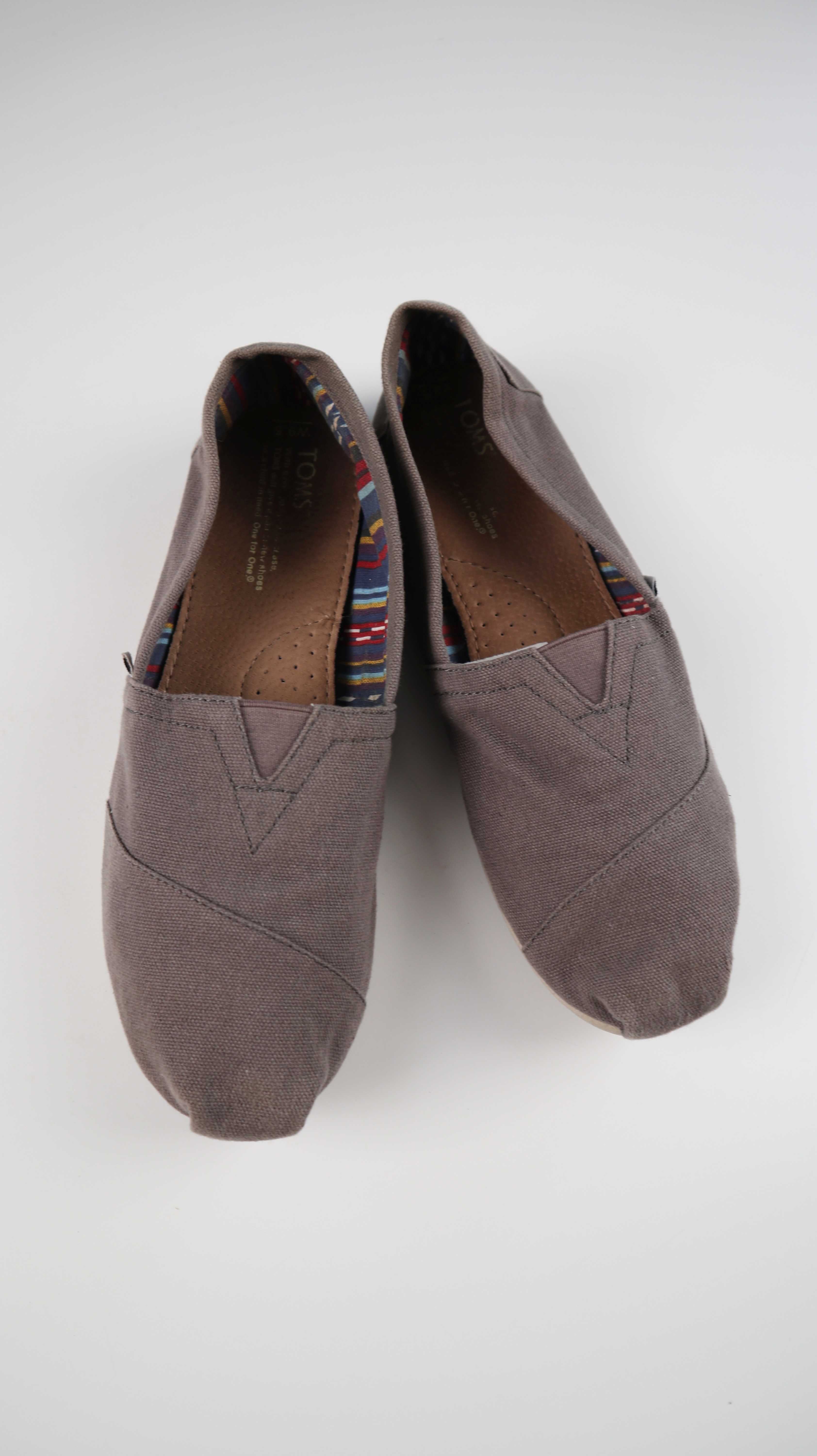 Toms Schuhe braun Beige 9,5 41 Loafer Slipper Espandrilles Sandalen