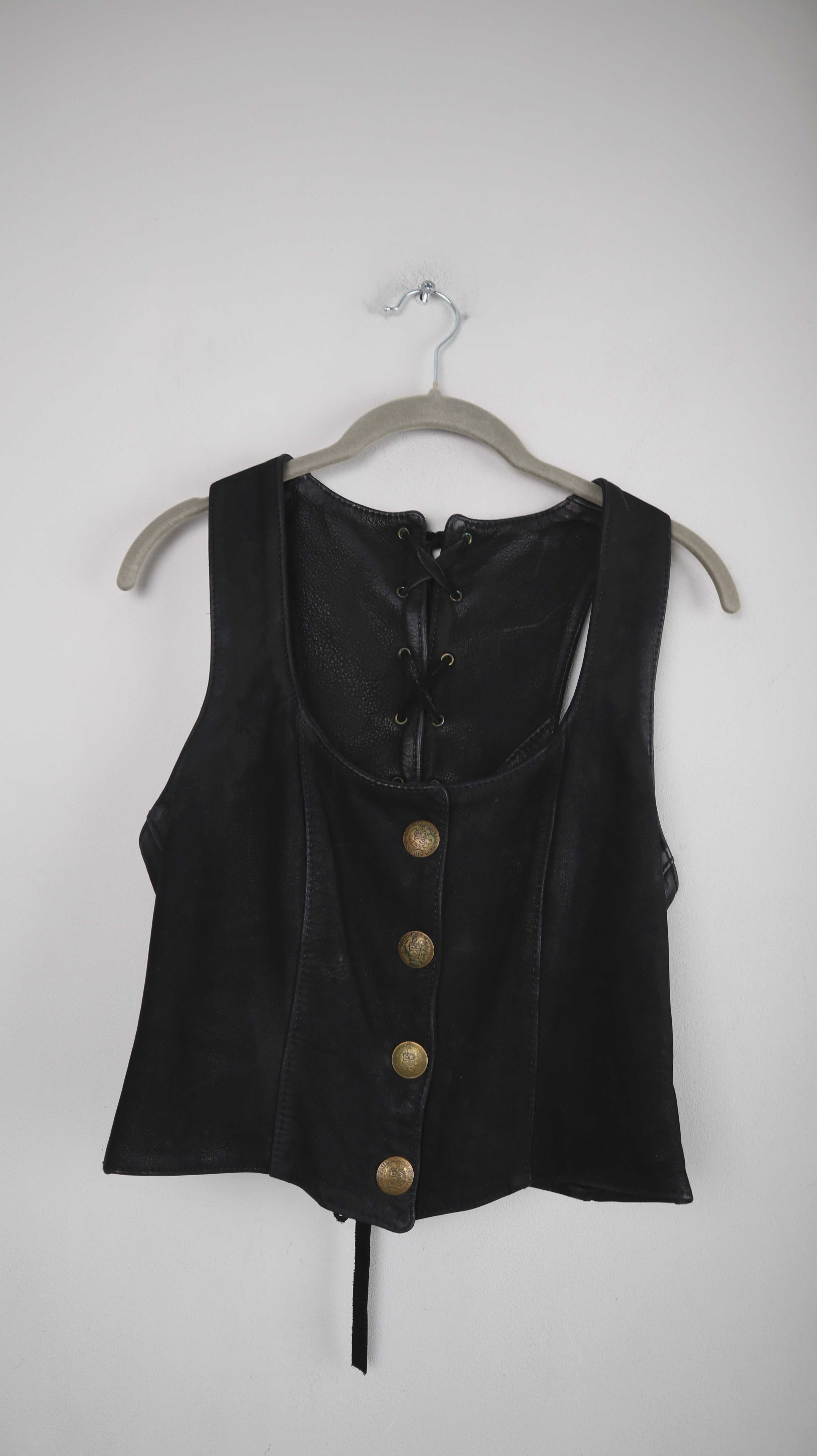 Weste Leder Lederweste Pyrate Style schwarz Gold Knöpfe geknöpft gebunden