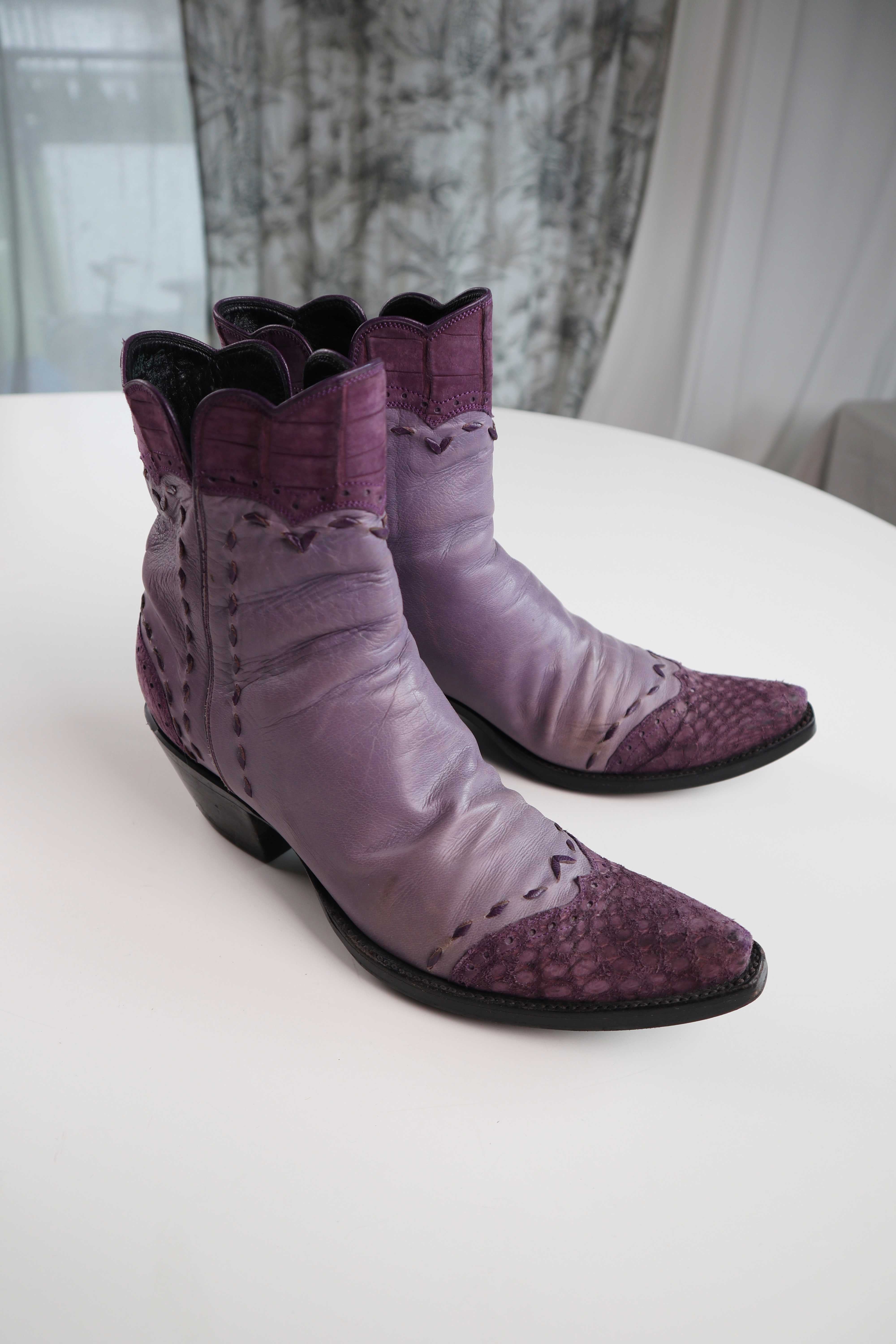 True Vintage Stiefel Lila 37,5 Cowboystiefel Flieder Spitz Stiefeletten Bikerboots