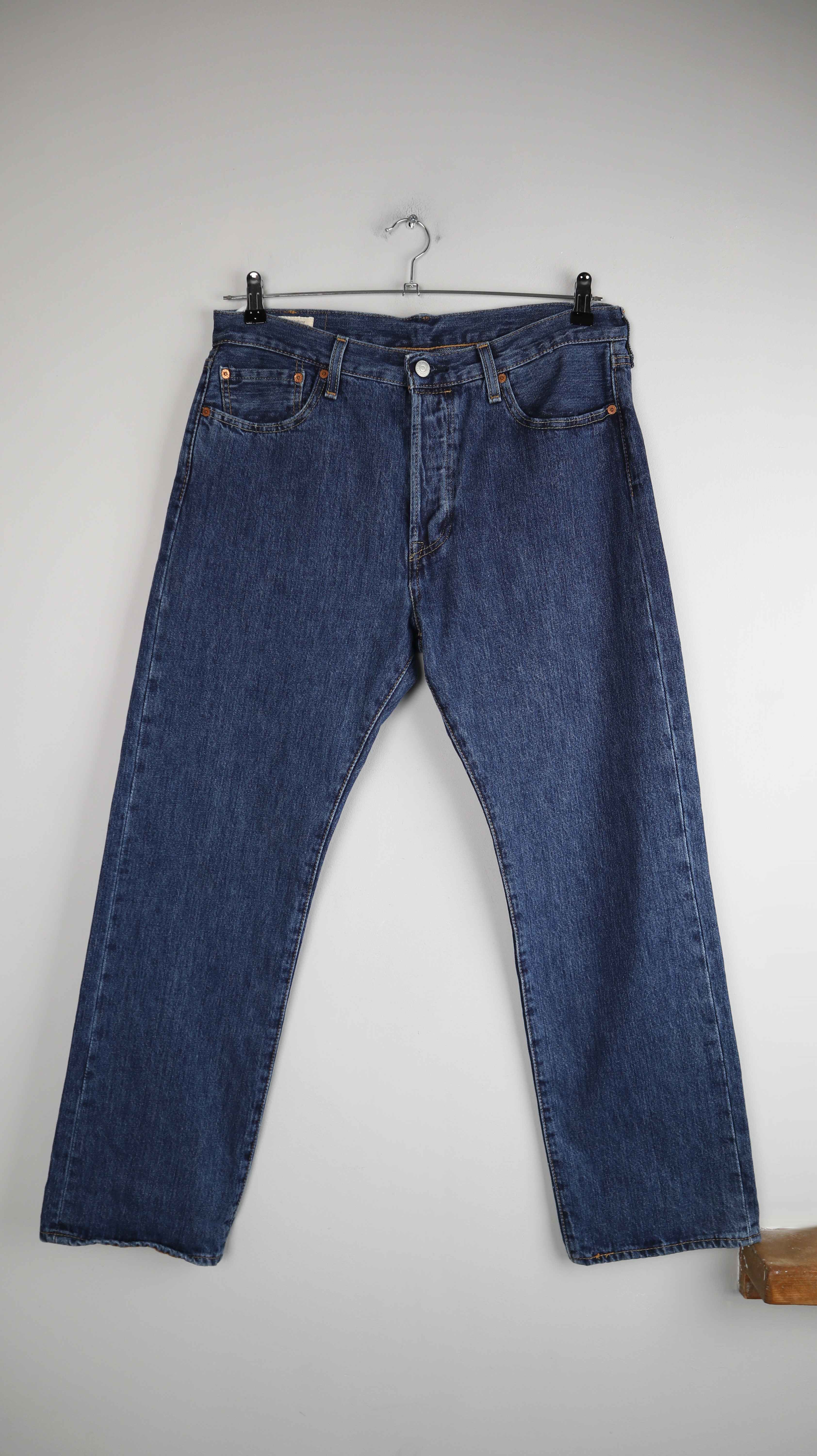 Levis Jeans Hose denim blau W34 L30 straight Leg dunkelblau