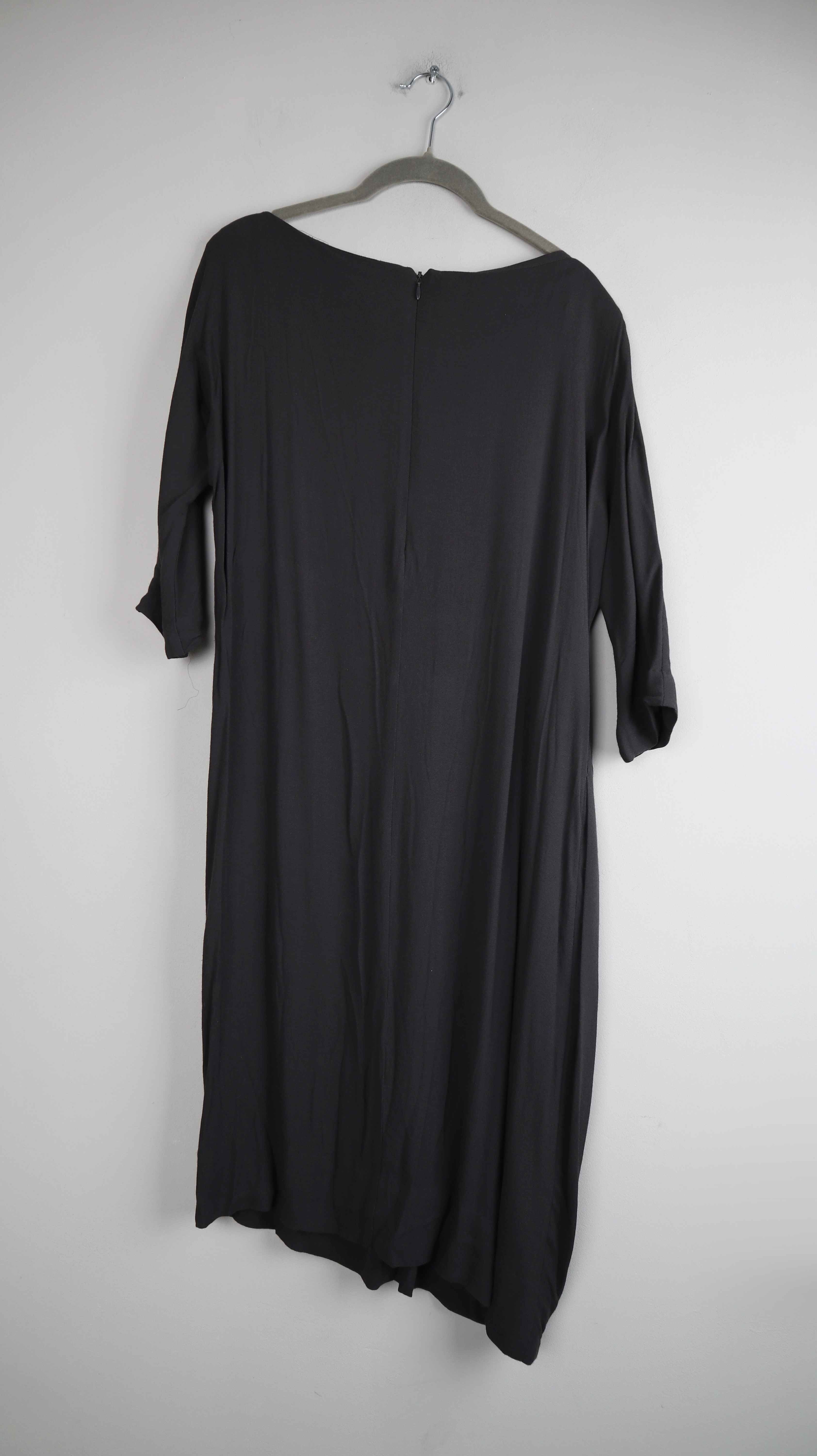 COS Kleid 42 Grau dunkelgrau Midi Midikleid geometrisch