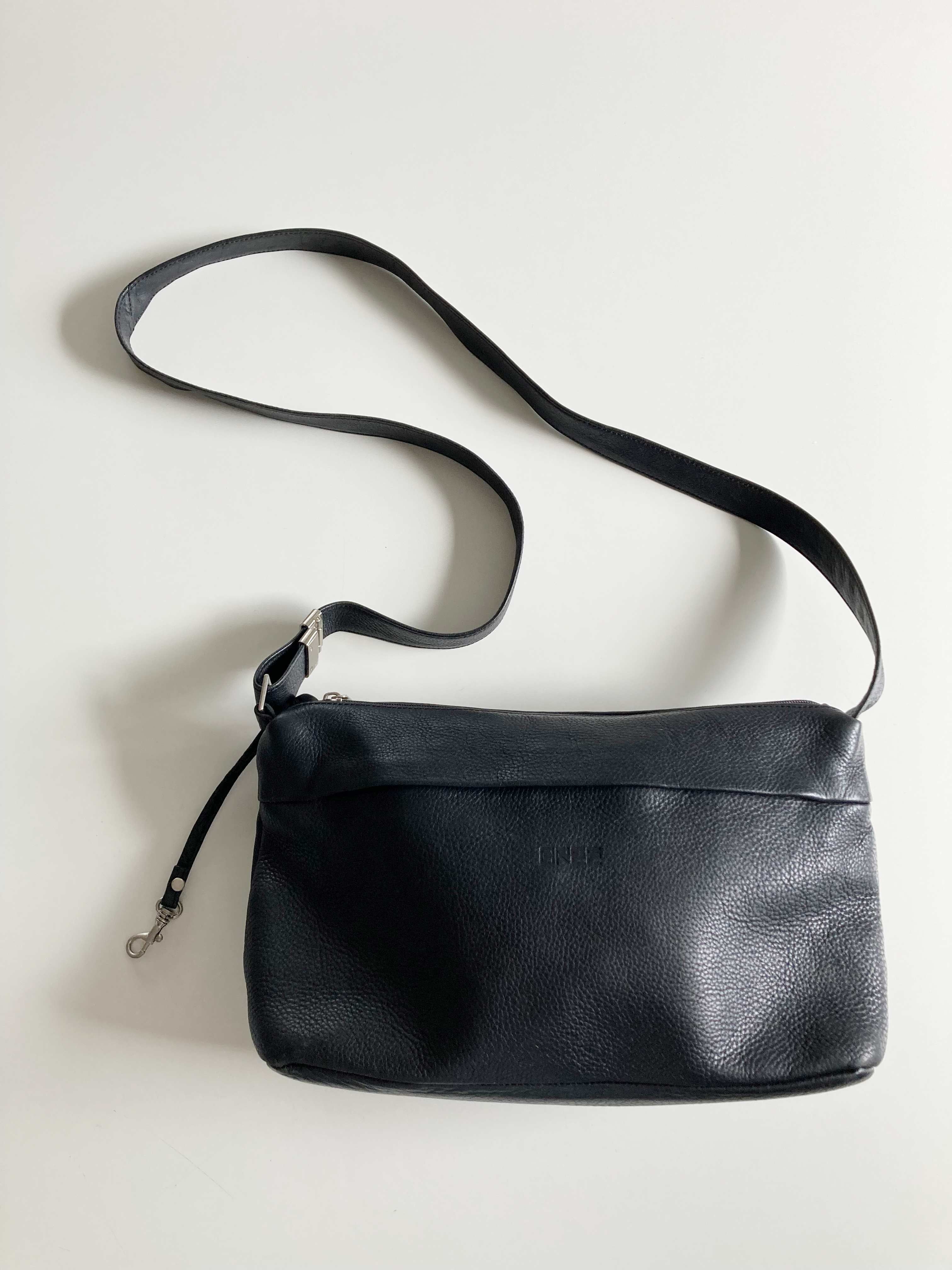 Bree Tasche Ledertasche Schwarz Umhängetasche Schultertasche basic