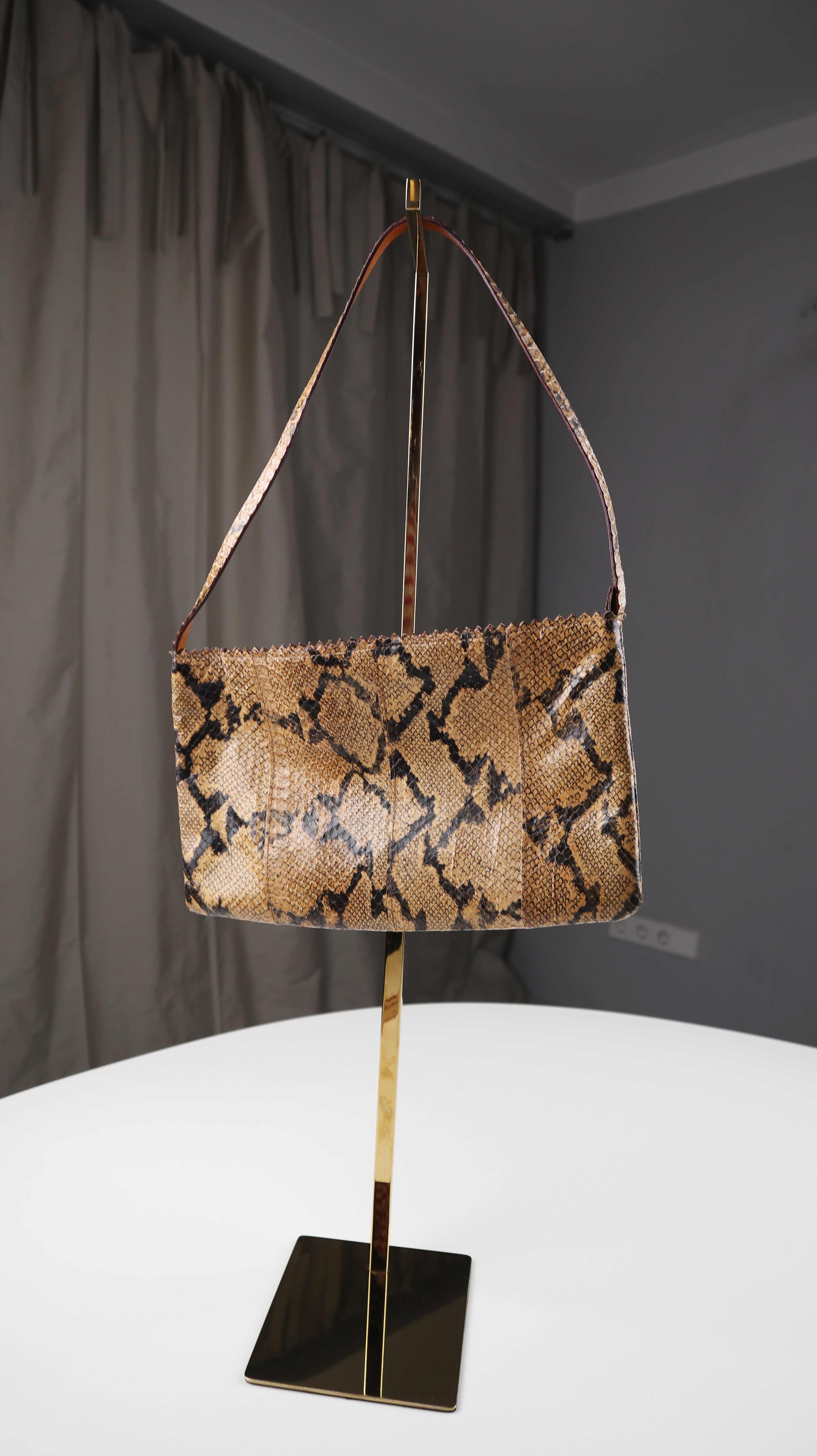 Vago Tasche Schultertasche Minibag Abendtasche Baguettebag braun beige