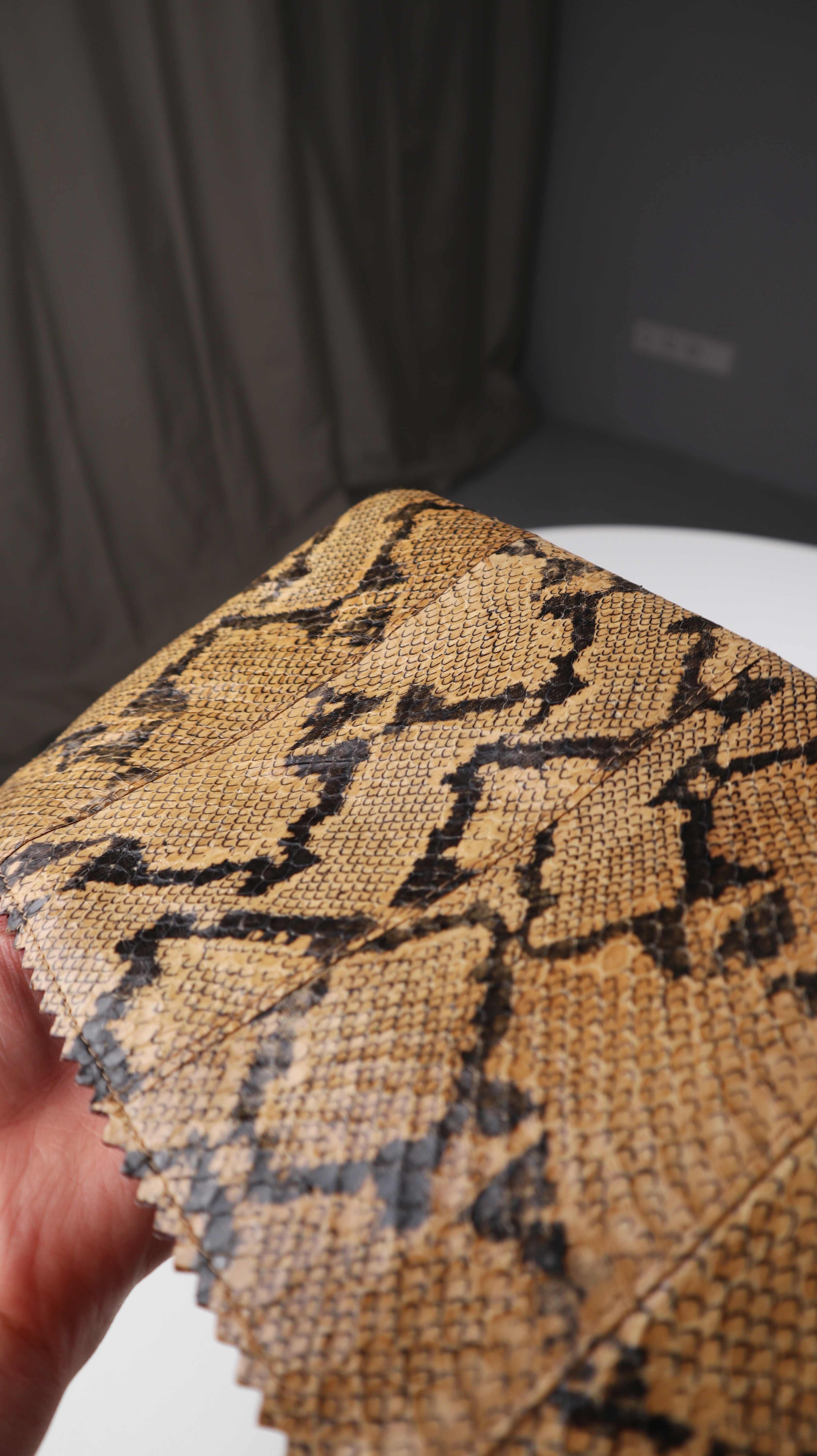 Vago Tasche Schultertasche Minibag Abendtasche Baguettebag braun beige