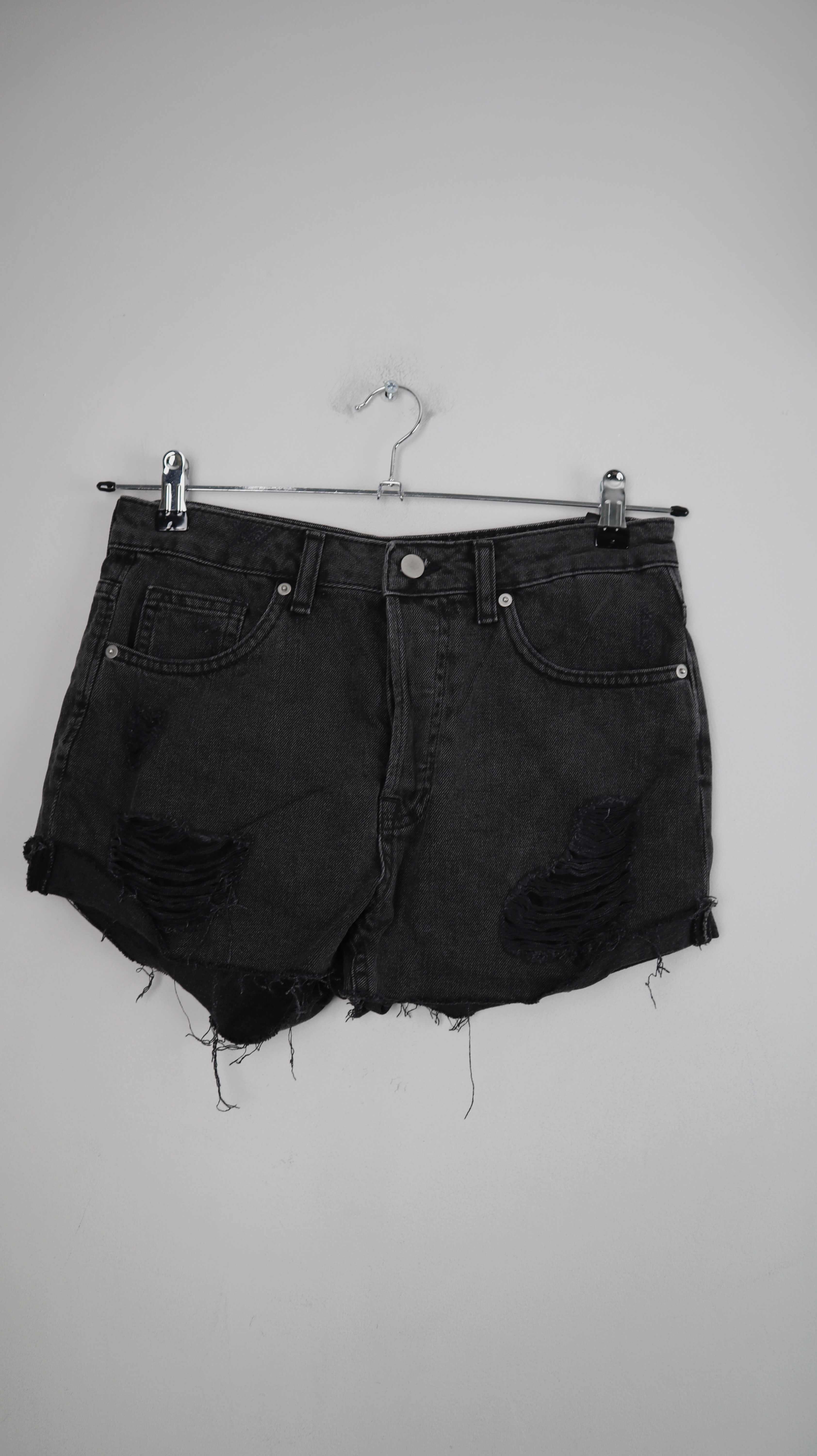 H&M Shorts Grau 38 M ripped Dunkelgrau kurze Hose