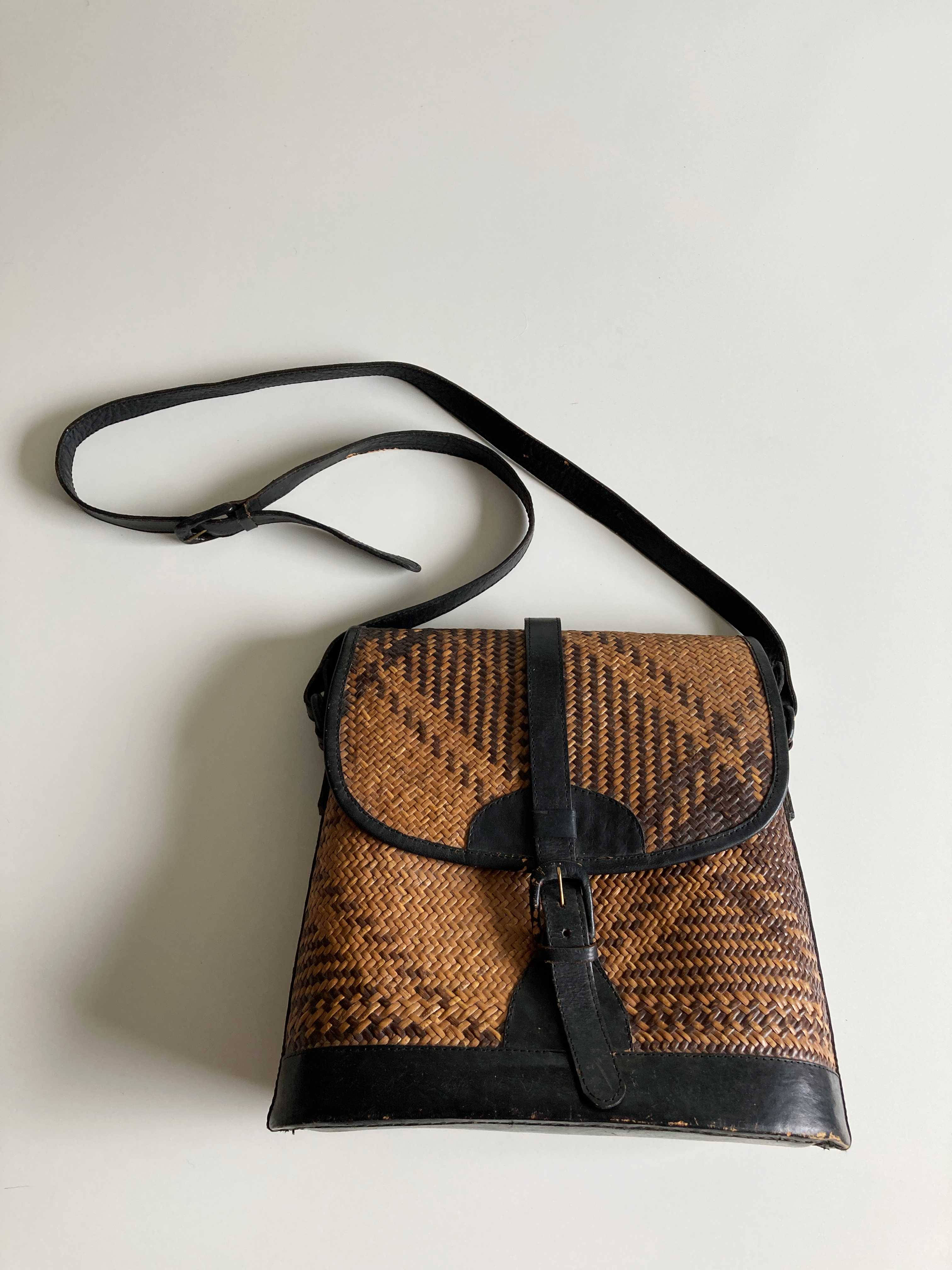 True Vintage Tasche Umhängetasche Schwarz Leder Korbtasche geflochten Ledertasche