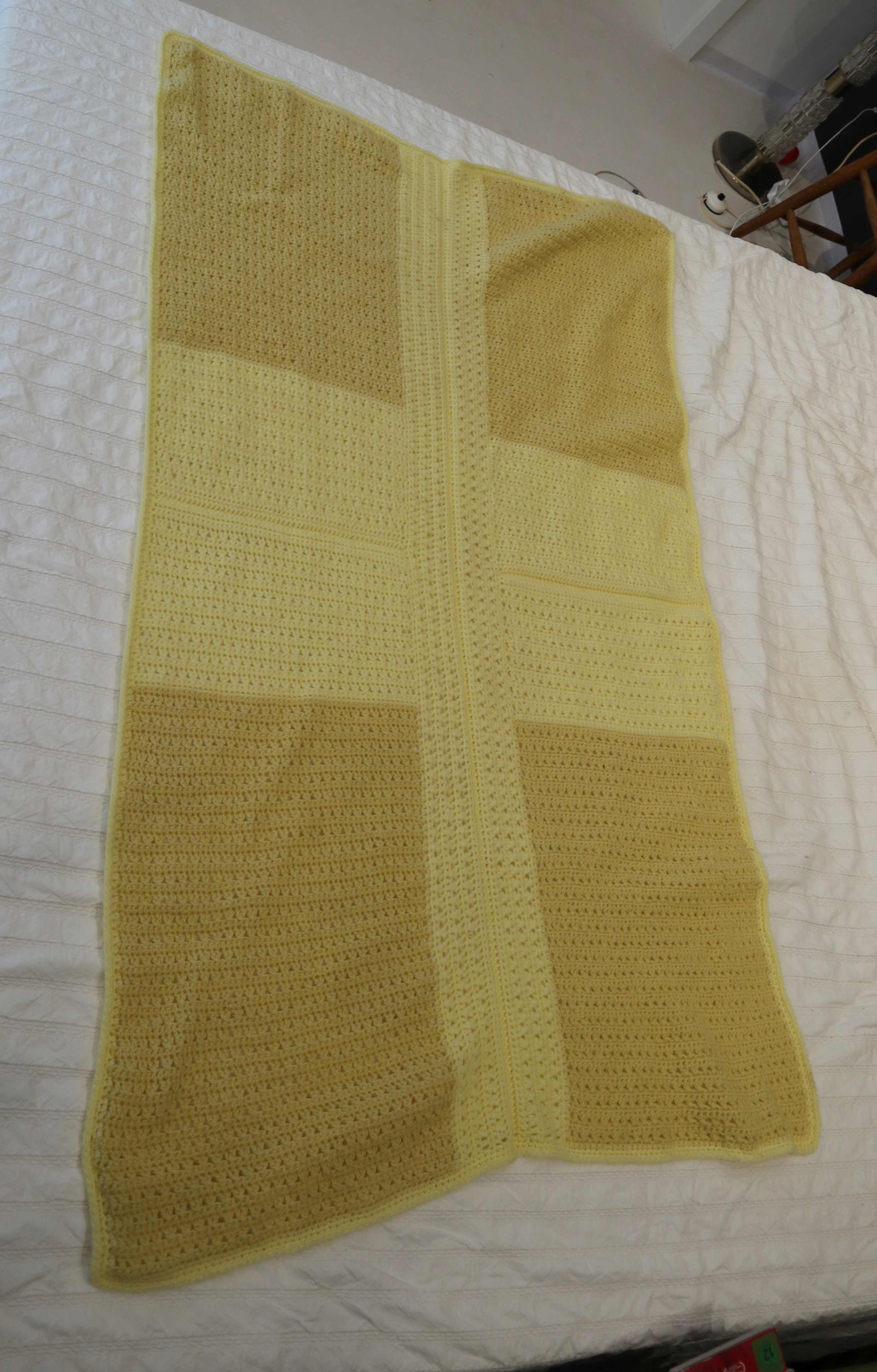 Decke Häkeldecke gelb Strickdecke gestrickt Pastellgelb 160 x 90